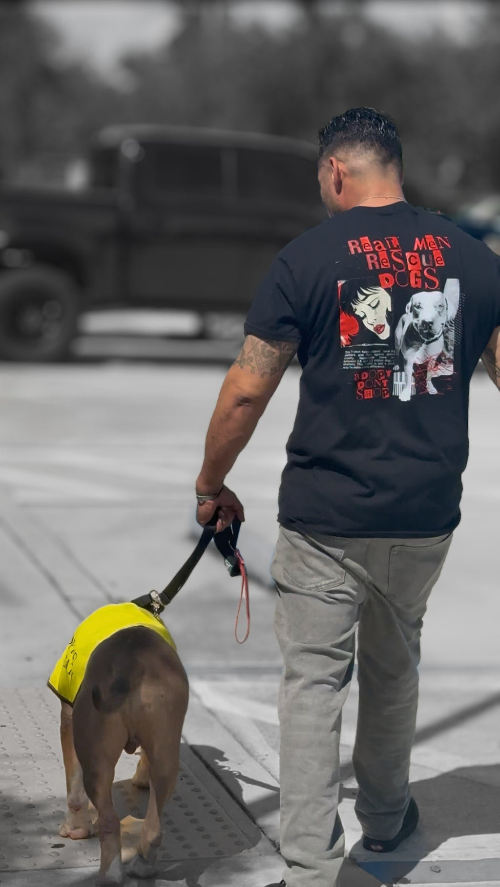 🖤 Real Men Rescue Dogs Tee
